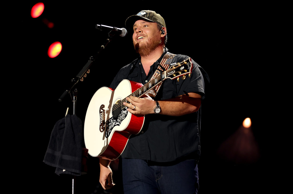luke-combs-live-june-2022-billboard-1548