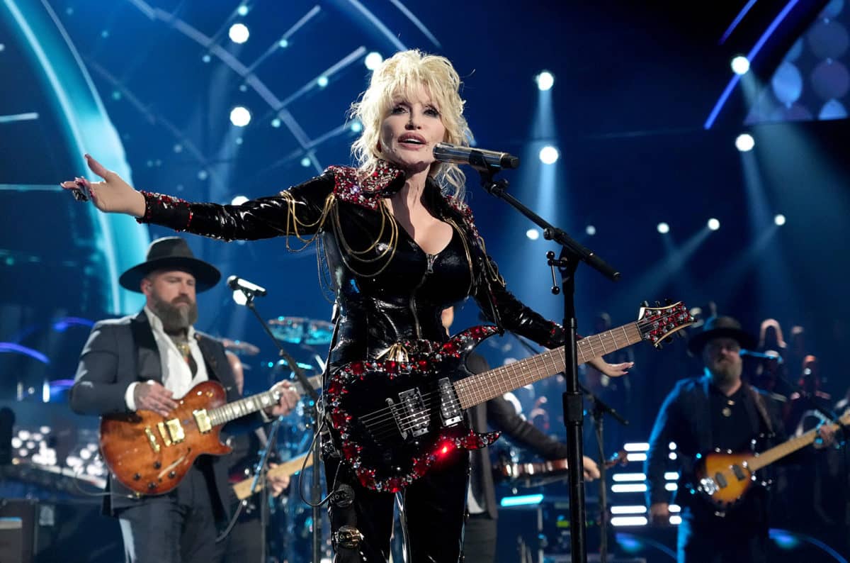 dolly-parton-rrhof-2022-billboard-1548-3