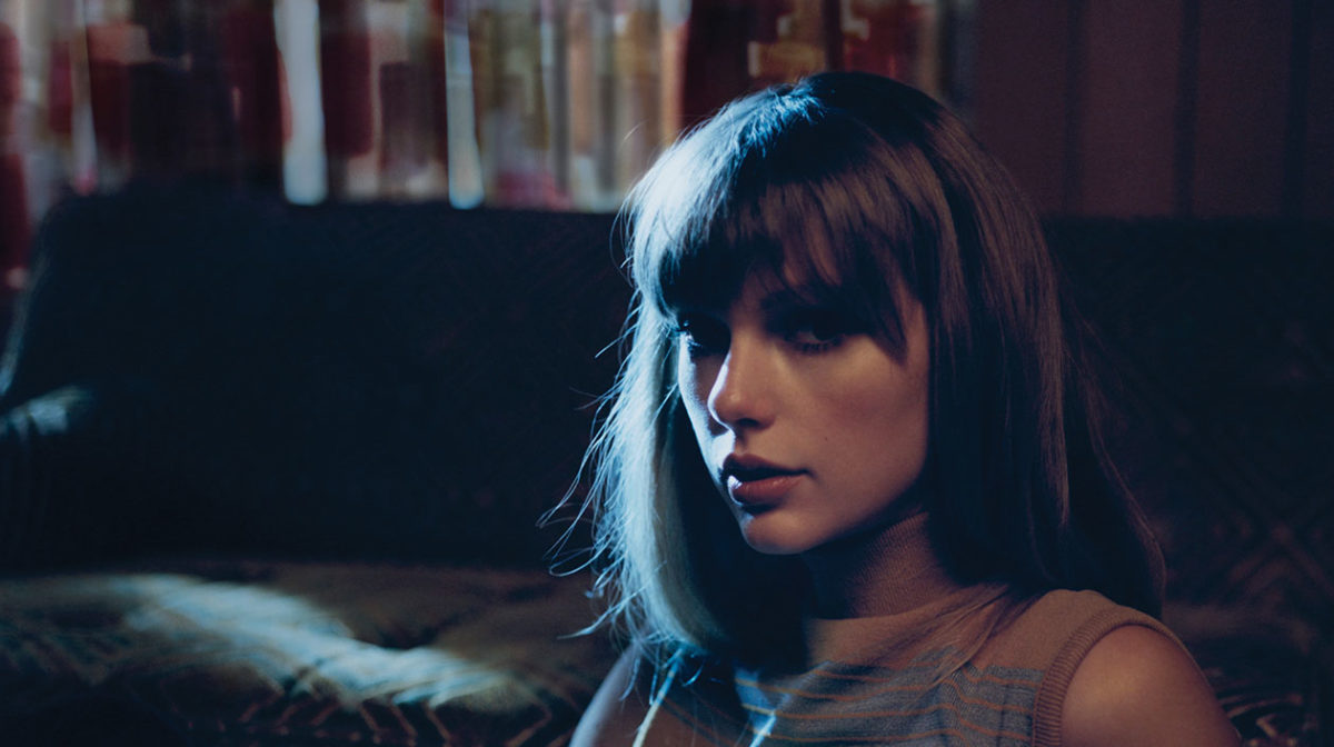 taylor-swift-midnights-2022-billboard-pro-1-1260