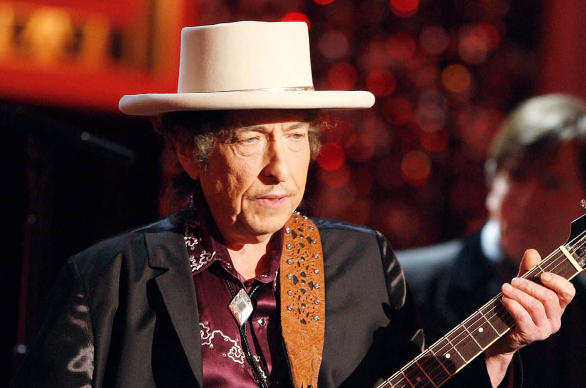 bob-dylan-2015-billboard-1548