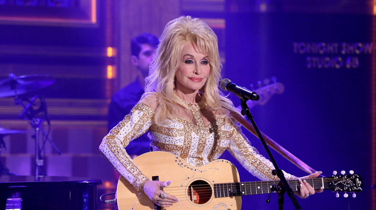 dolly-parton-nbc-b-billboard-pro-1260