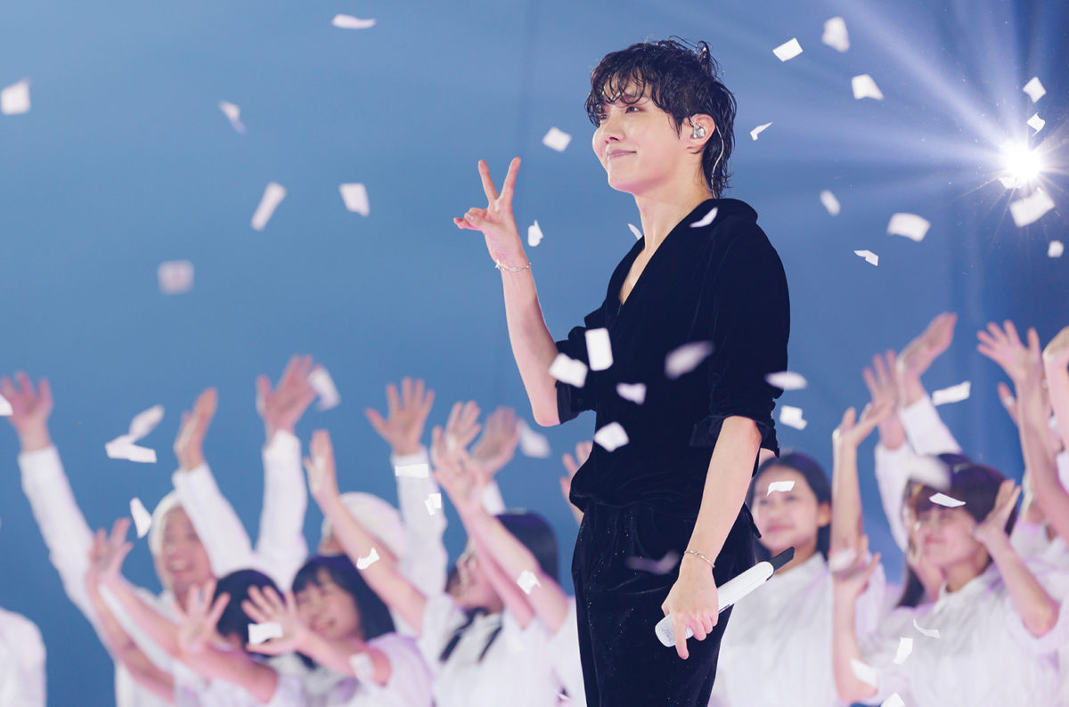 j-hope-mama-awards-2022-billboard-1548