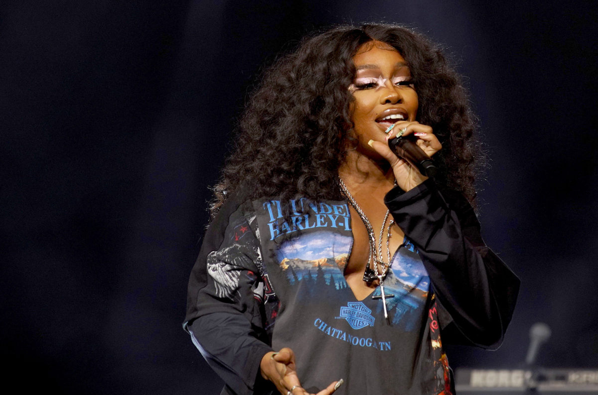 sza-june-2022-billboard-1548