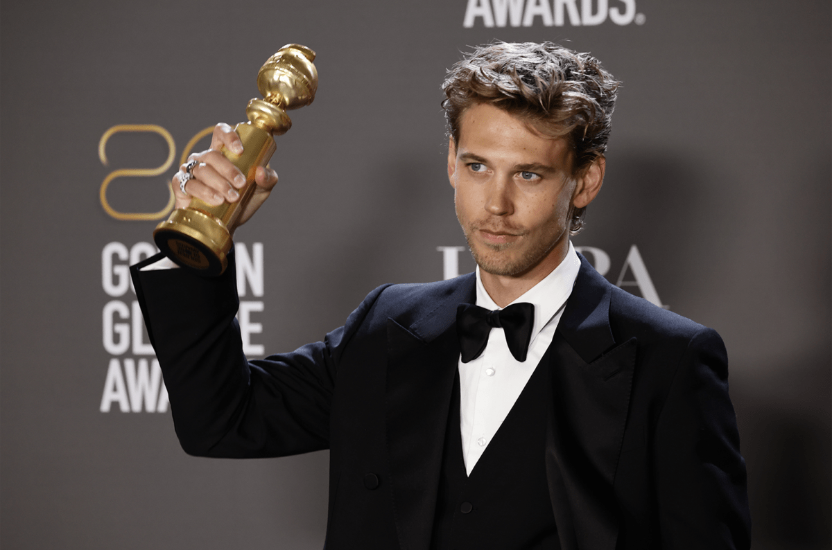 austin-butler-2023-golden-globes-backstage-billboard-1548