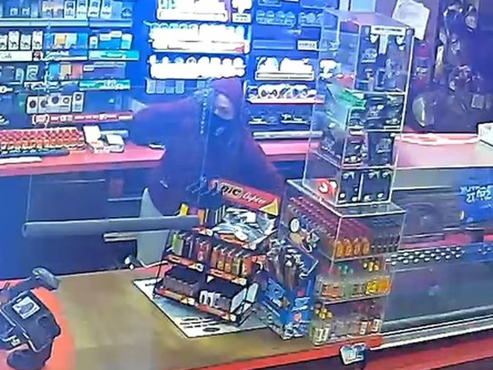 gas-station-burglar912769