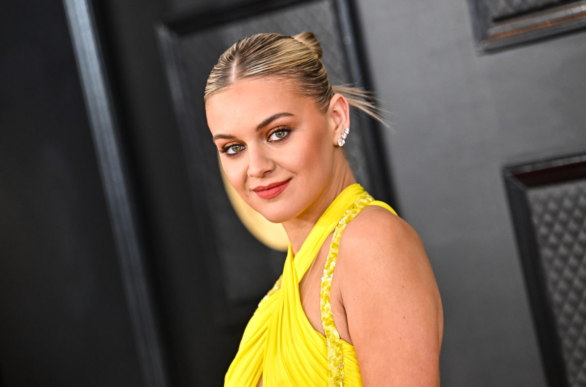 kelsea-ballerini-grammys-2023-red-carpet-billboard-1548628886