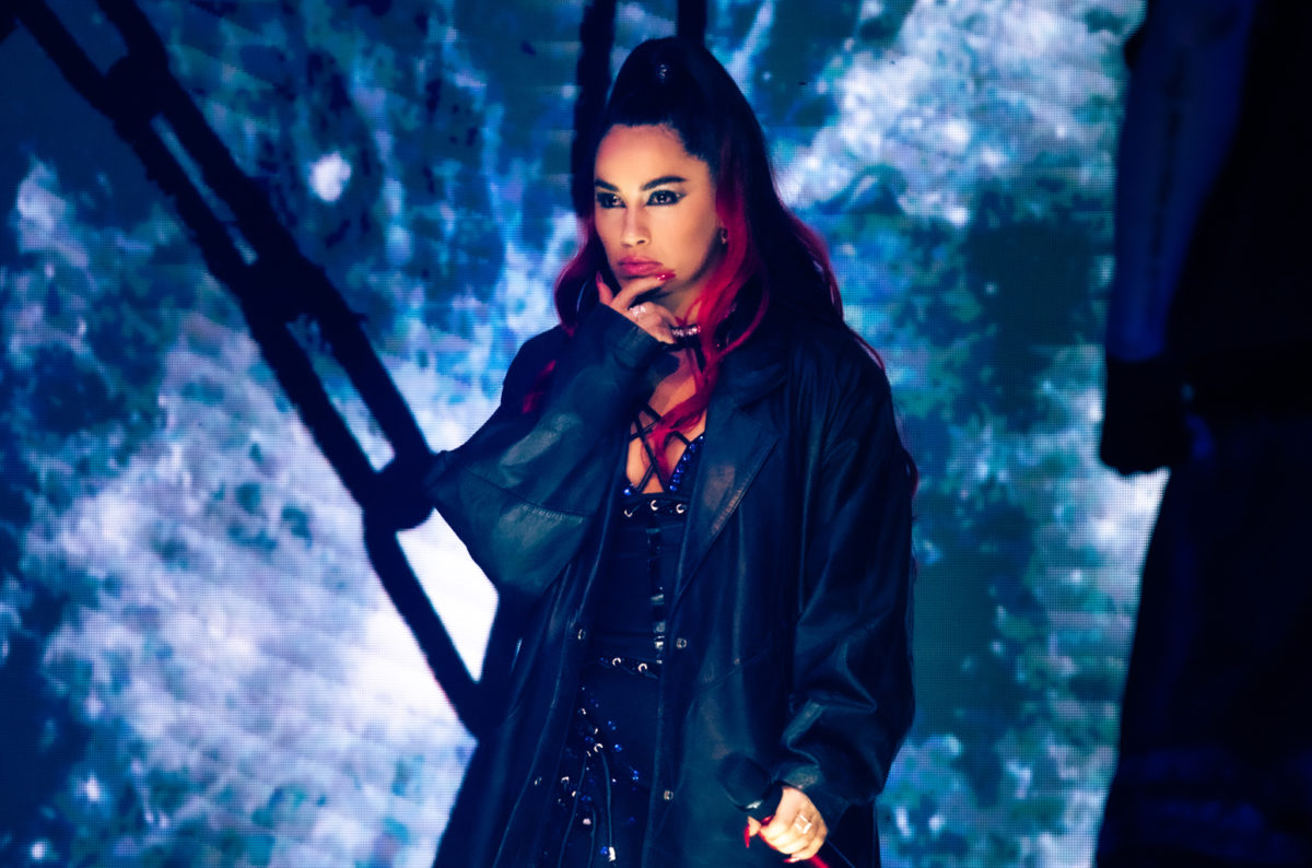 lali-cr-manu-pasik-billboard-1548917561