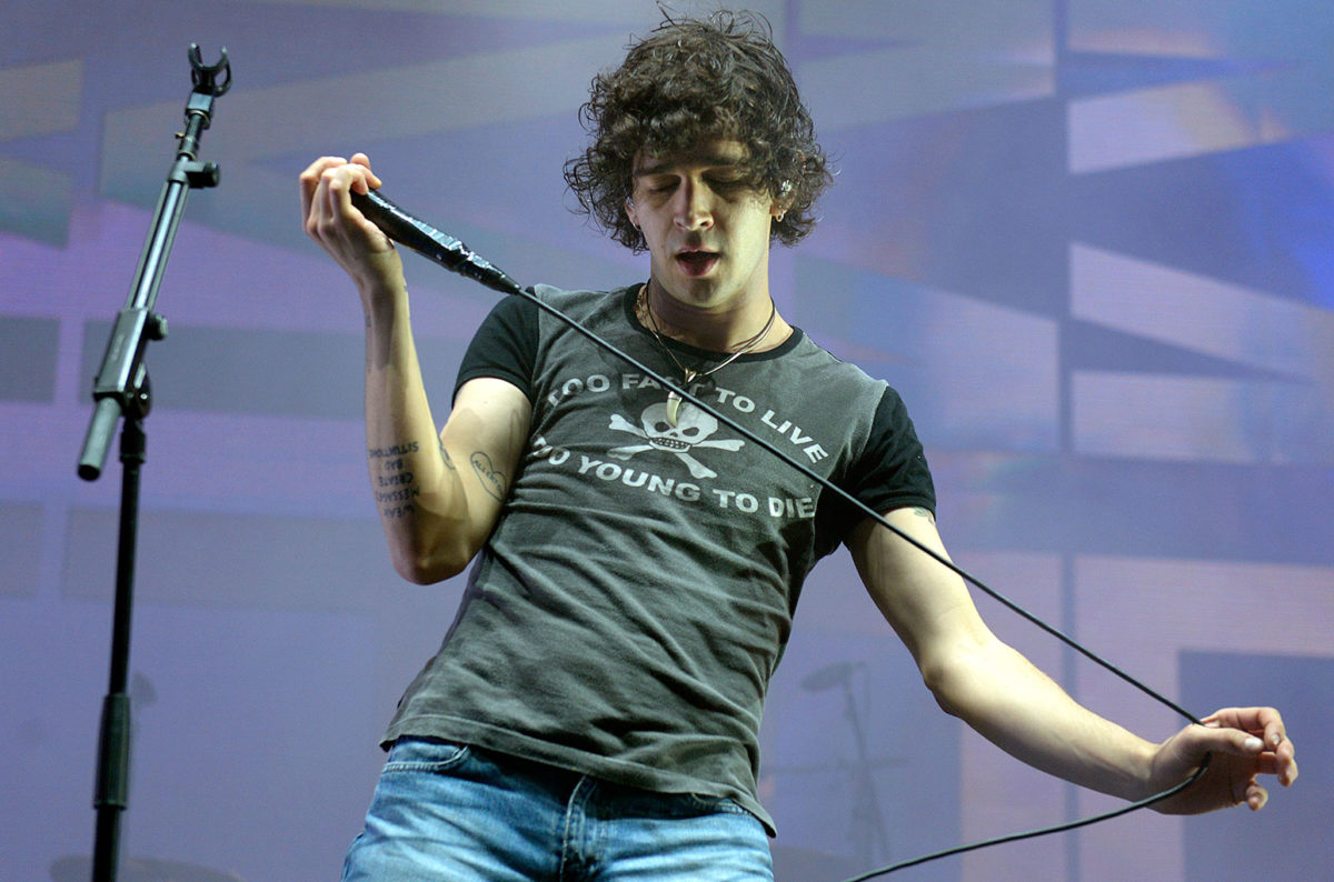matthew-healy-of-the-1975-feb-2020-a-billboard-1548-1591037119777839
