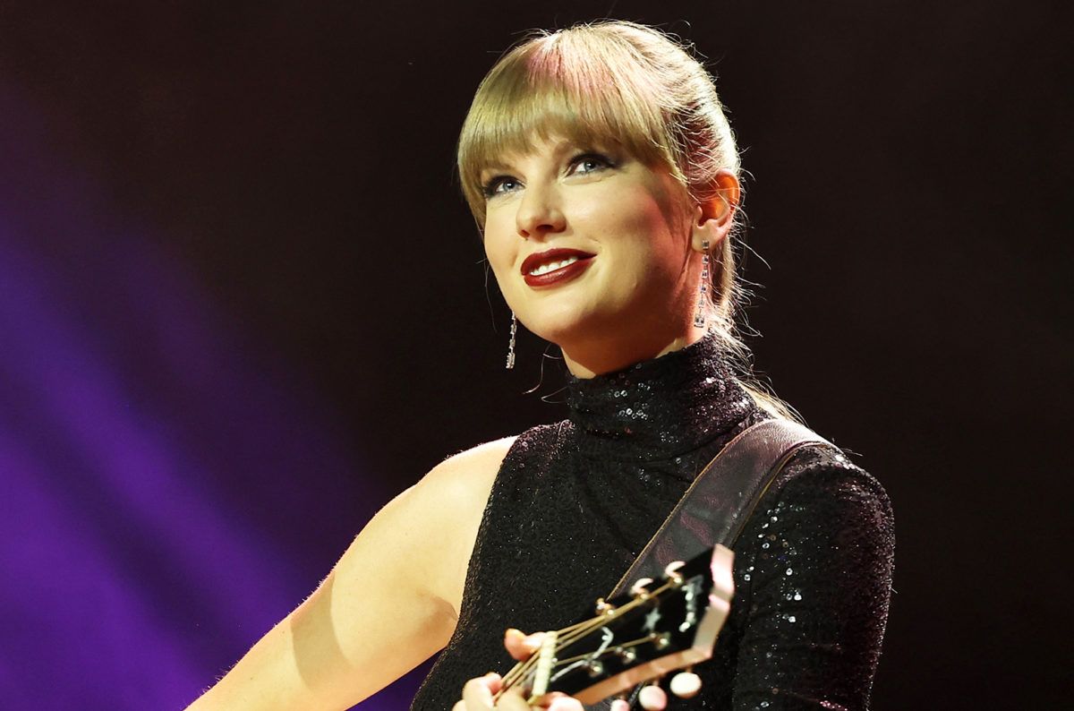 taylor-swift-2022-sept-nashville-billboard-1548555852