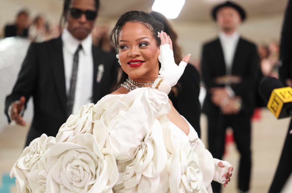 02-rihanna-met-gala-2023-billboard-1548460009