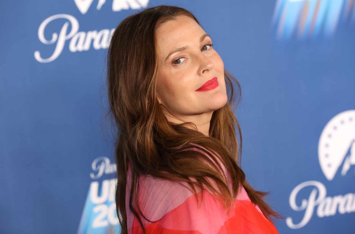 drew-barrymore-2022-drew-barrymore-upfront-billboard-1548716023