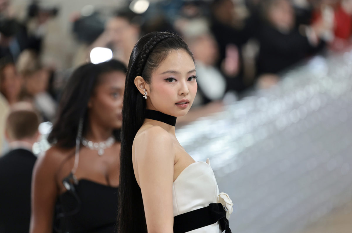 jennie-kim-met-gala-2023-billboard-1-1548823194