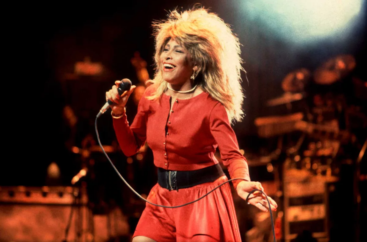 tina-turner-1987-a-billboard-1548797935