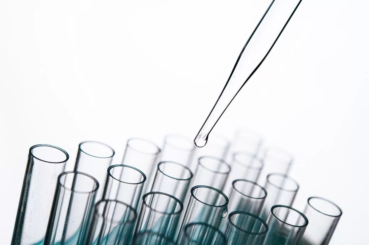 drop-the-chemical-into-the-beaker-688933