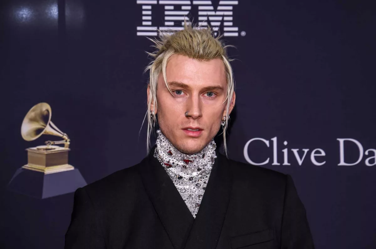 machine-gun-kelly-2023-billboard-1548706886