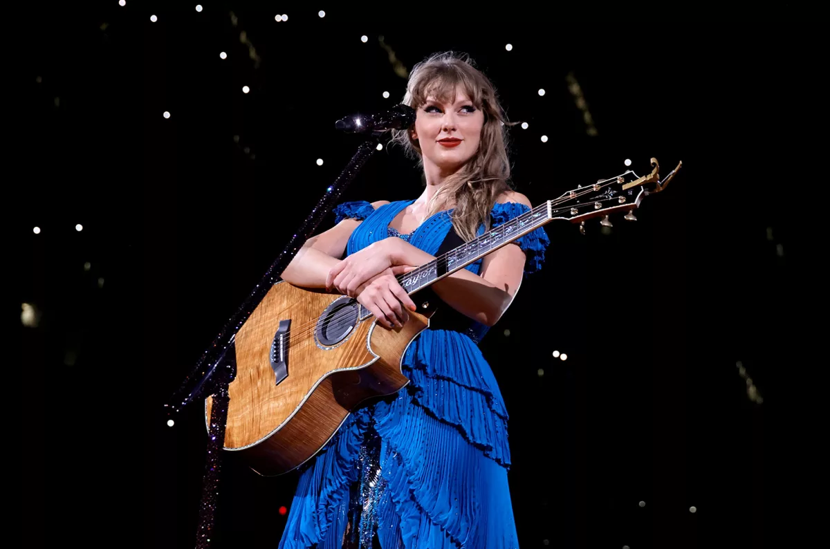 taylor-swift-sofi-stadium-b-aug-9-2023-billboard-154819223