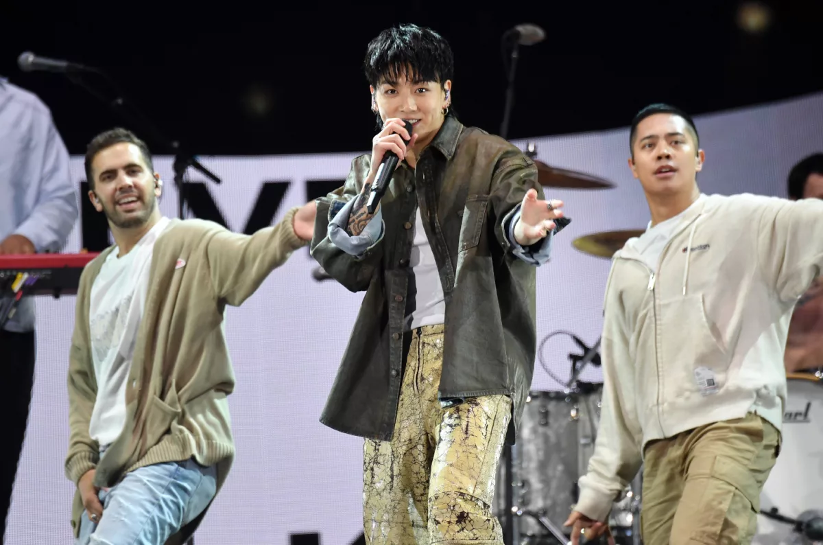 jung-kook-global-citizen-fest-sept-23-2023-performance-billboard-154840126