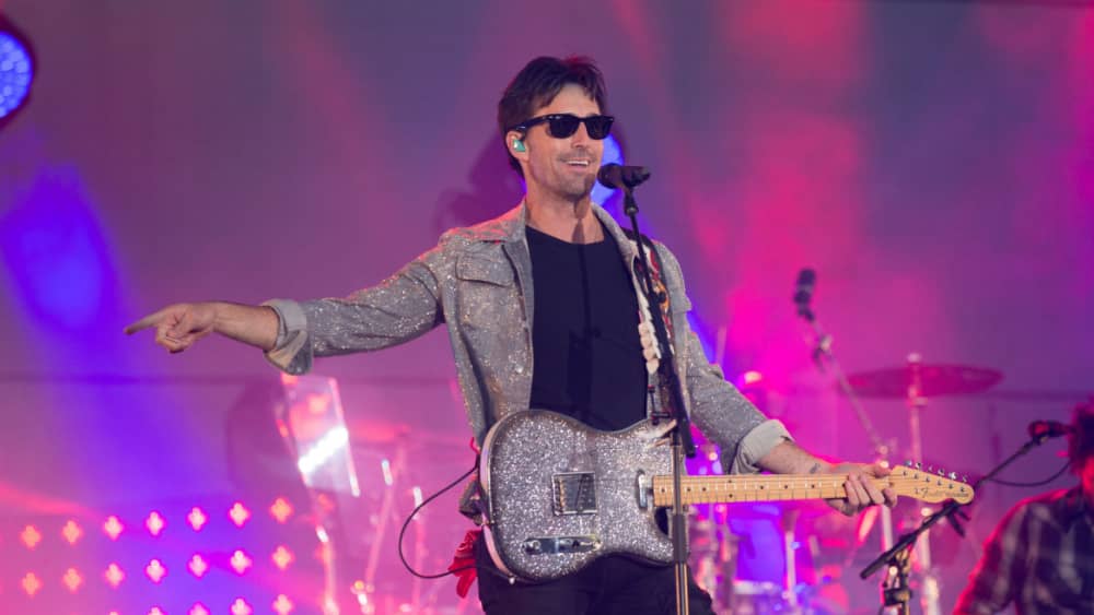 Jake Owen shares four songs from upcoming LP ‘Loose Cannon’