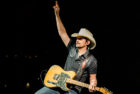 m_bradpaisleytourimage_05042021