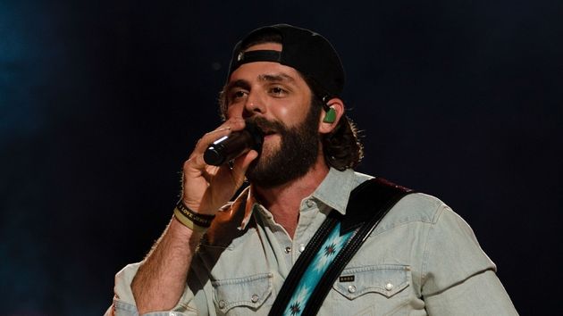 m_thomasrhettcmafest2022abc514911