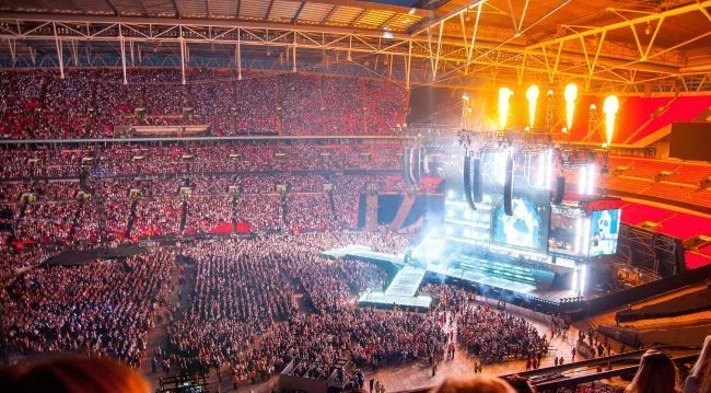 stadium-show-a-scaled-e1695982683207511443