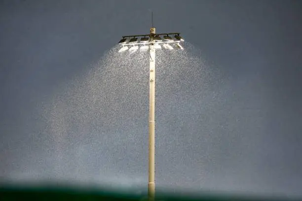 rain-at-baseball-game378689