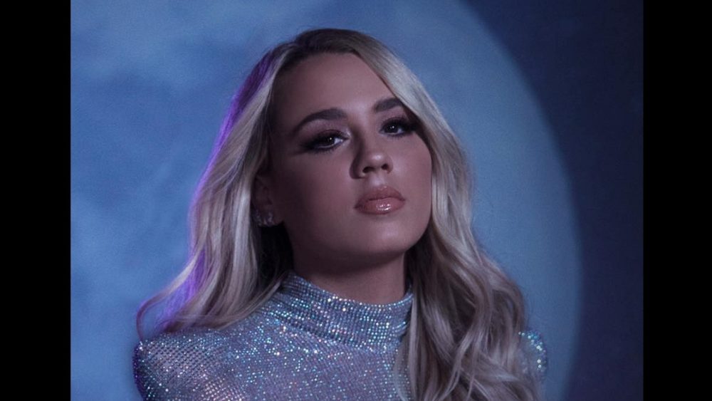 gabby-barrett-footprints-headline