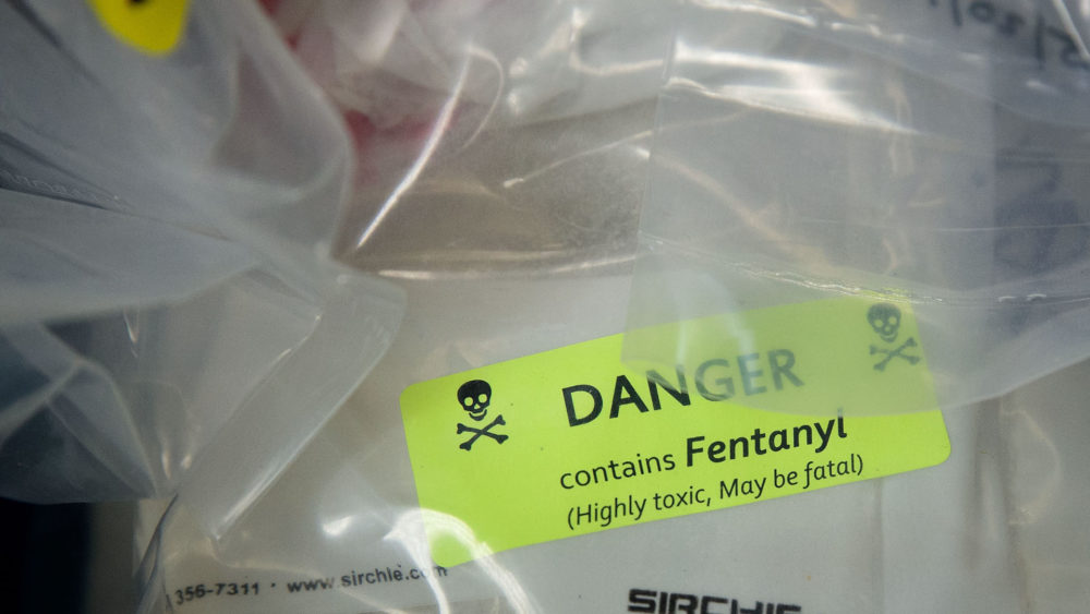 danger20contains20fentanyl20plastic20bags_18444013_ver1-0
