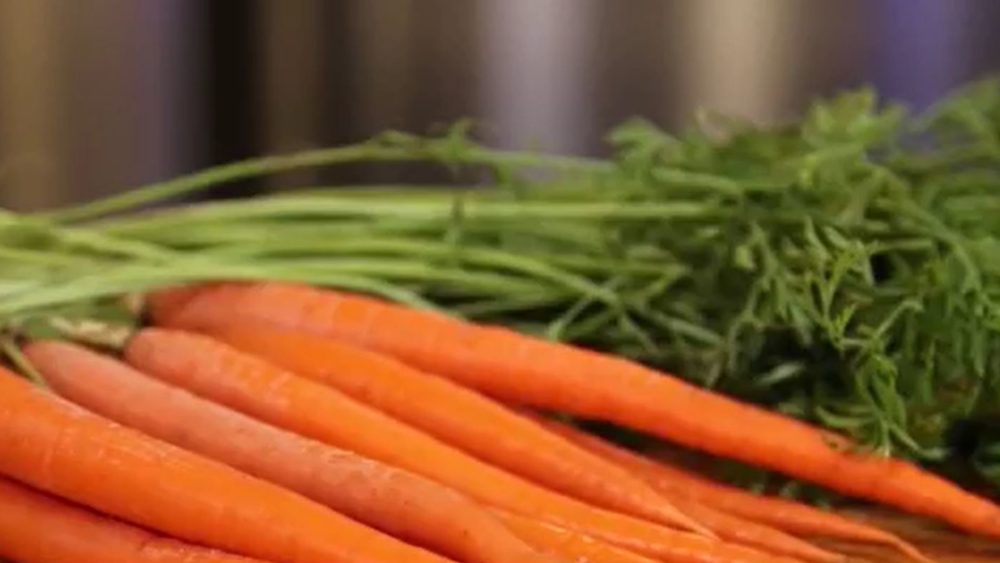 wate_carrots-healthy-food-generic-vo-image_health-watch-pkg_082222-2
