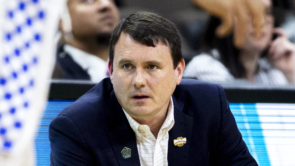 coach-joe-golding-crop