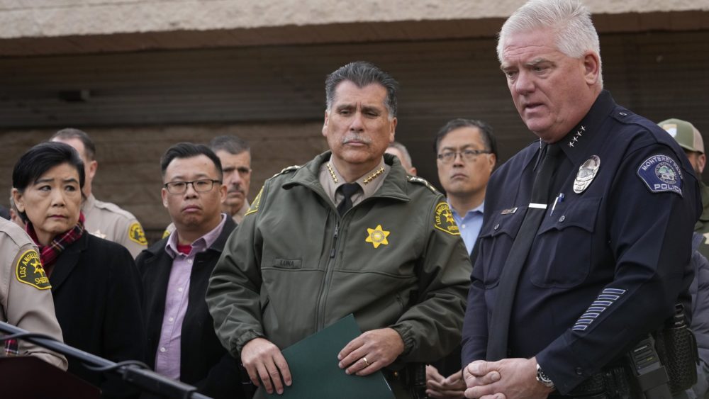 police-took-5-hours-to-warn-of-shooter-e1674558107555674620