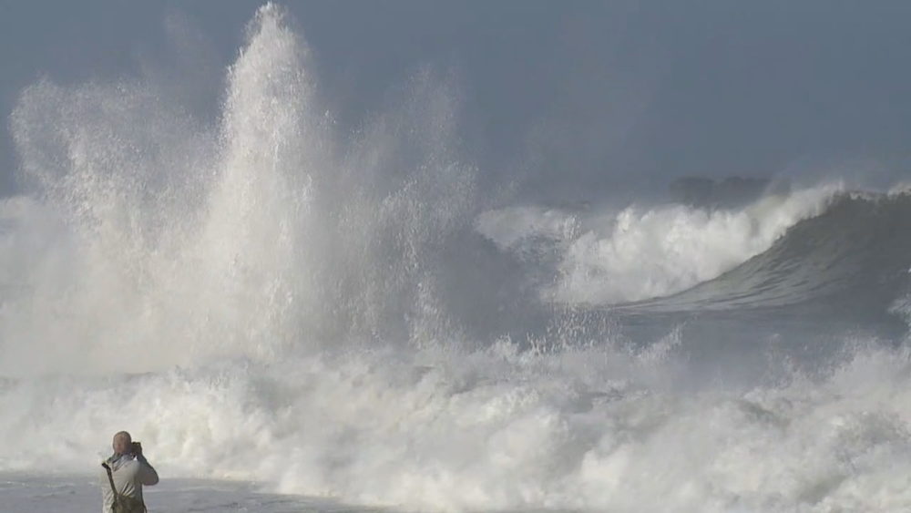 1-9i-high-surf-2393436
