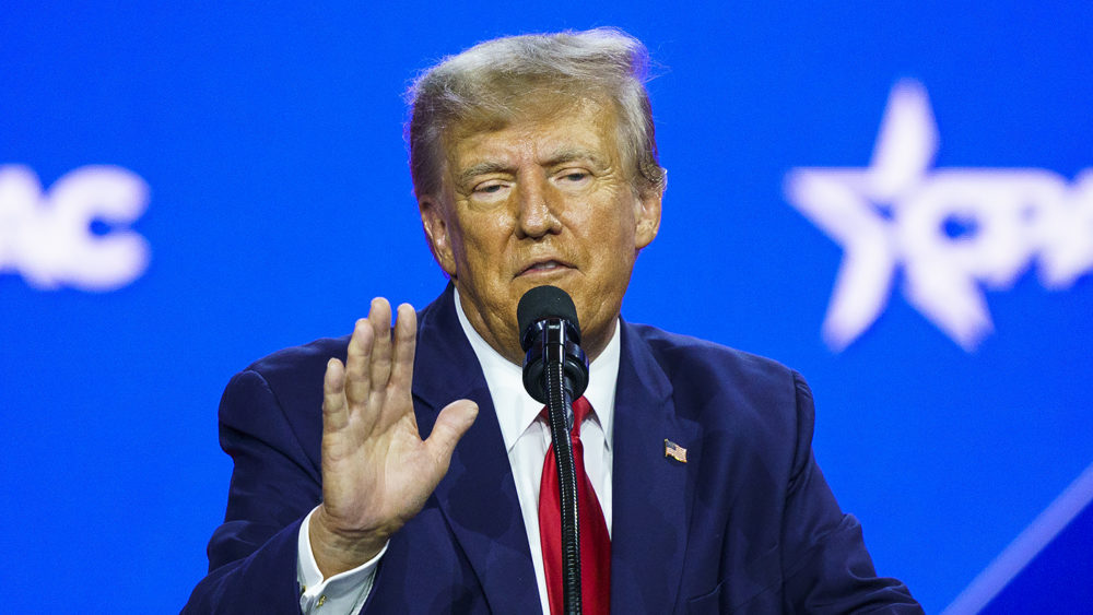 trumpdonald_030423gn26_w97822