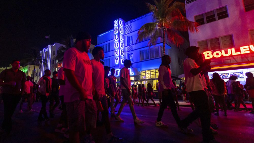 ap23078616047148-1224614