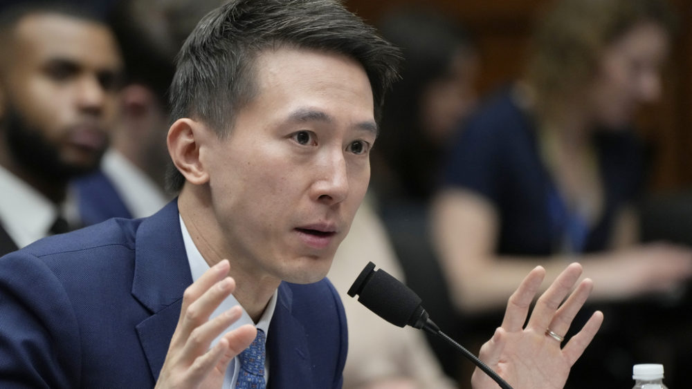 ap23082658391203-1887070