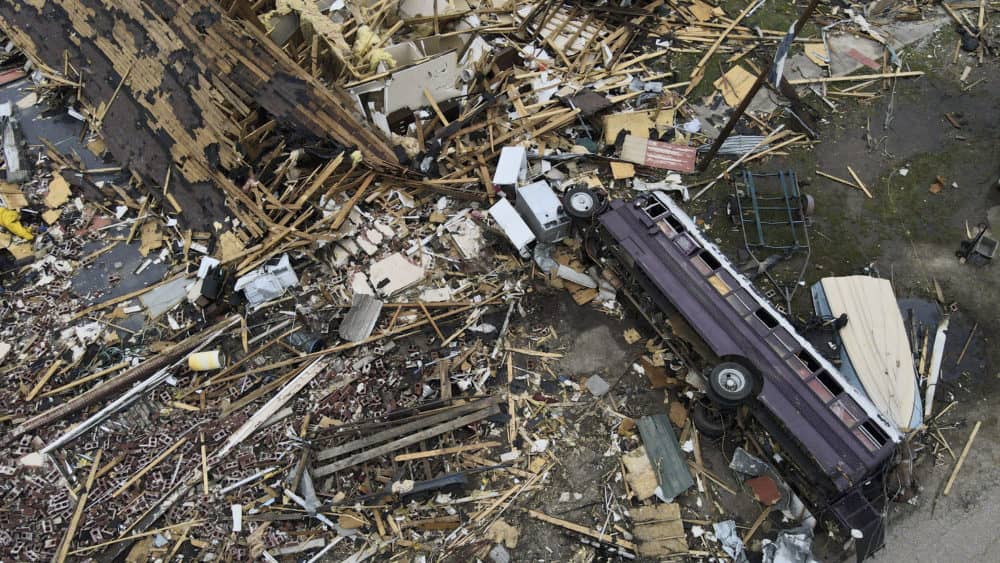 tornado-damage859615