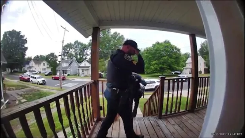 2023-06-28-ugc-toria-townsend-trunk-wig867148