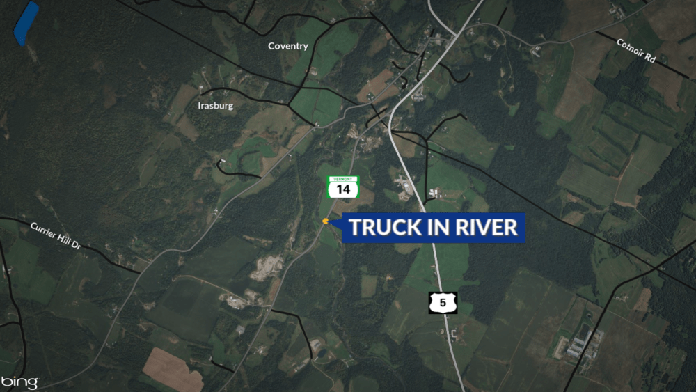 truck-in-river273171