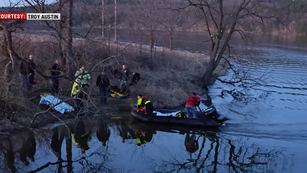 colchester-pond-rescue-033124-courtesy-troy-austin16541
