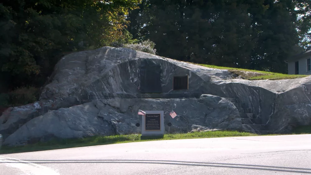 jeffersonville-vt-memorial-rock217582