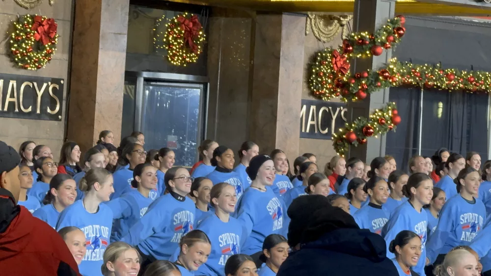 macys-day-teen-dancers764866