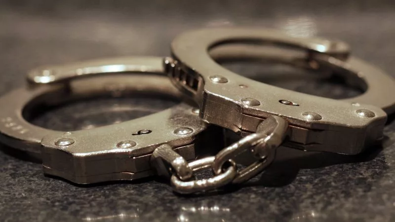 handcuffs-e1696456389670414806
