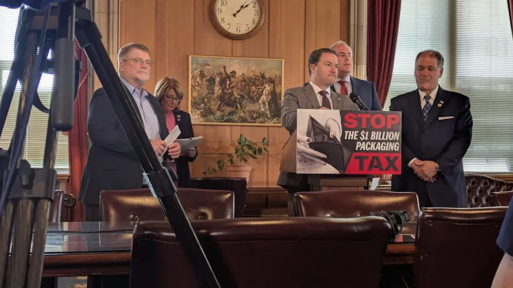 2025-5-27-republican-press-on-packaging-waste-reduction-act418037