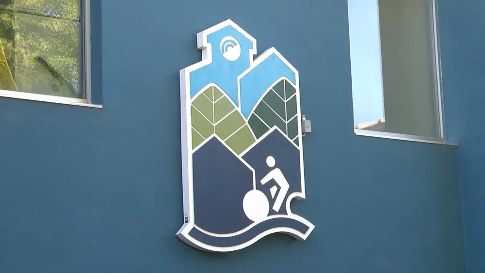 south-burlington-vt-logo-at-city-hall303444