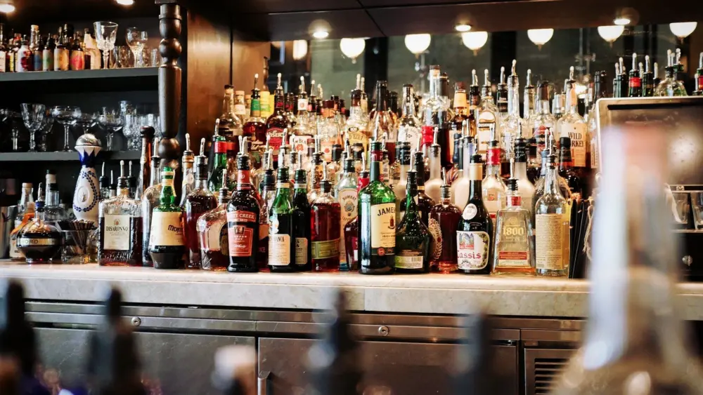 alcoholic-beverages-1845295_1920976142