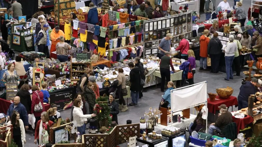 251106-field-house-craft-show-file-photo952470