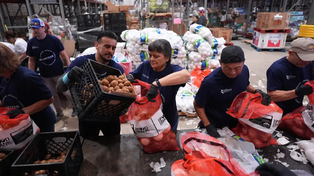 snap_111325_ap_eric-gay_518265351146