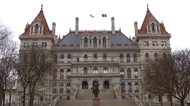 capitol1_39089515_ver1712130