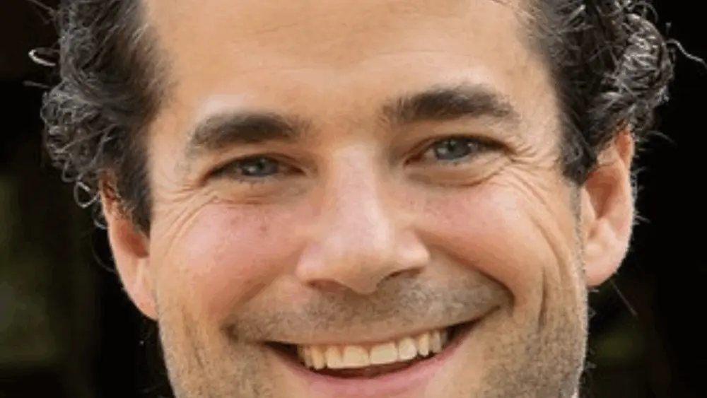 ryanmclarenheadshot55814