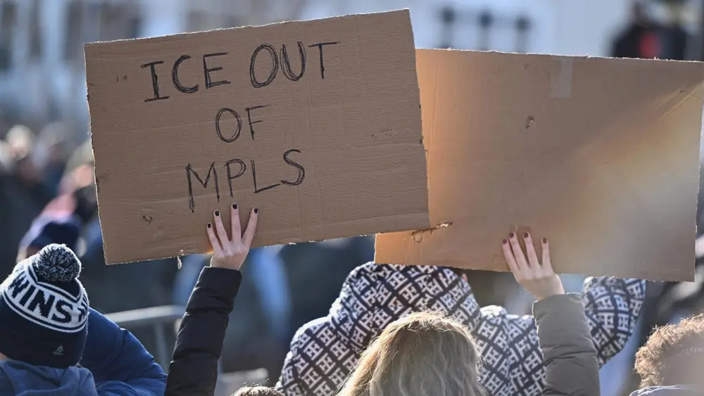 trumpice_manchester_ap_tombaker_959983930909